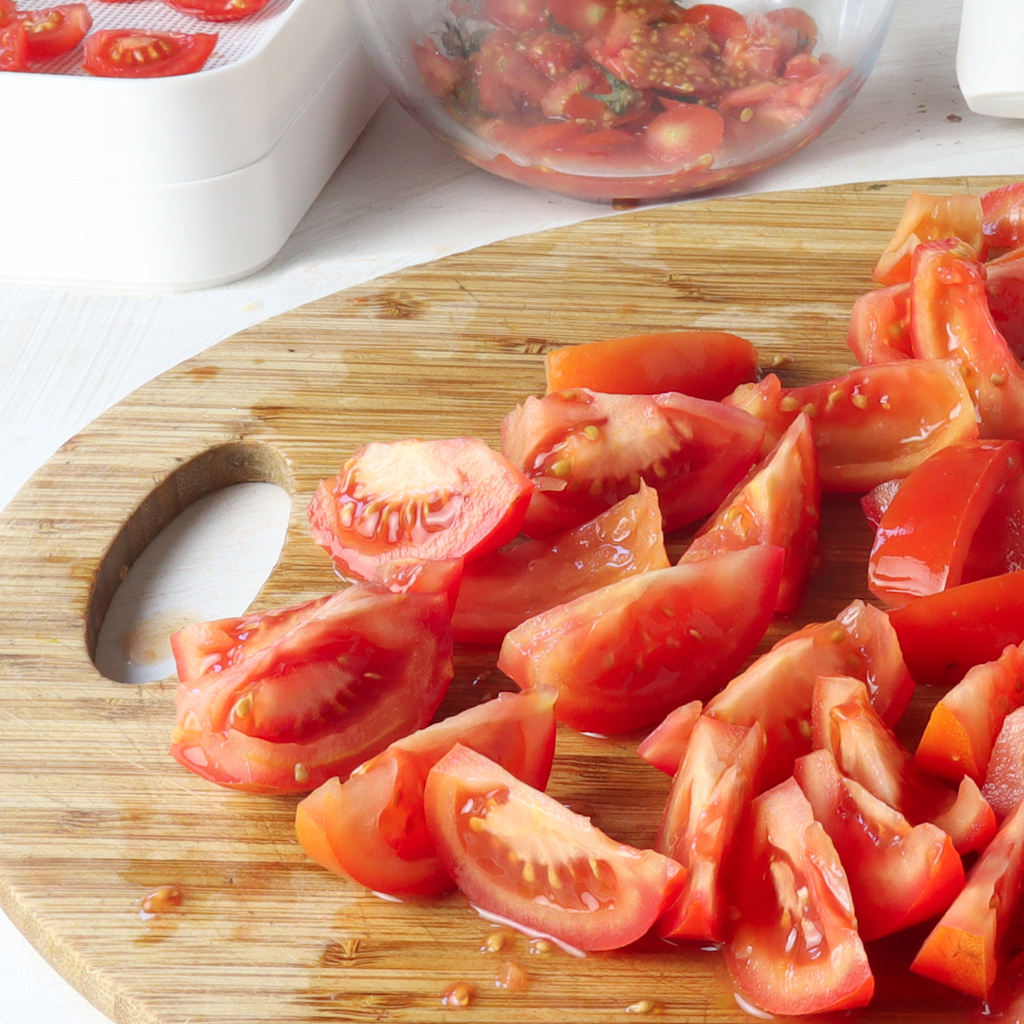 Best practise drying tomatoes in a food dehydrator - Luvele US