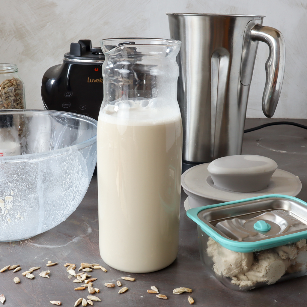 homemade sunflower seed milk