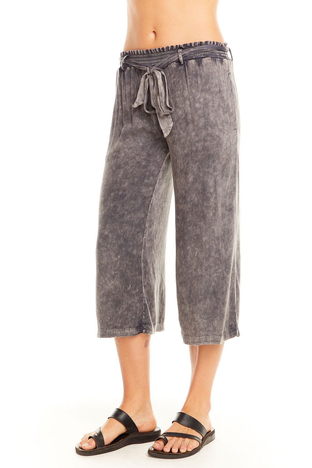 Heirloom Wovens Cropped Paperbag Waist Pant - chaserbrand.com