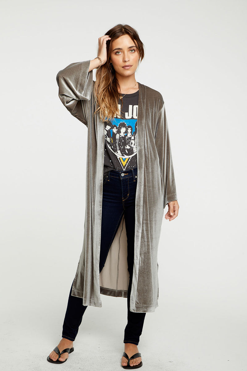 Stretch Velvet Bell Sleeve Duster | chaserbrand.com