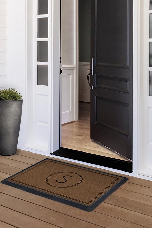  RUGGABLE x Disney Washable Doormat - Perfect Indoor Outdoor  Machine Washable Door Mat for Front Door Porch Entryway to Welcome Guests -  Sensational Salutations : Home & Kitchen