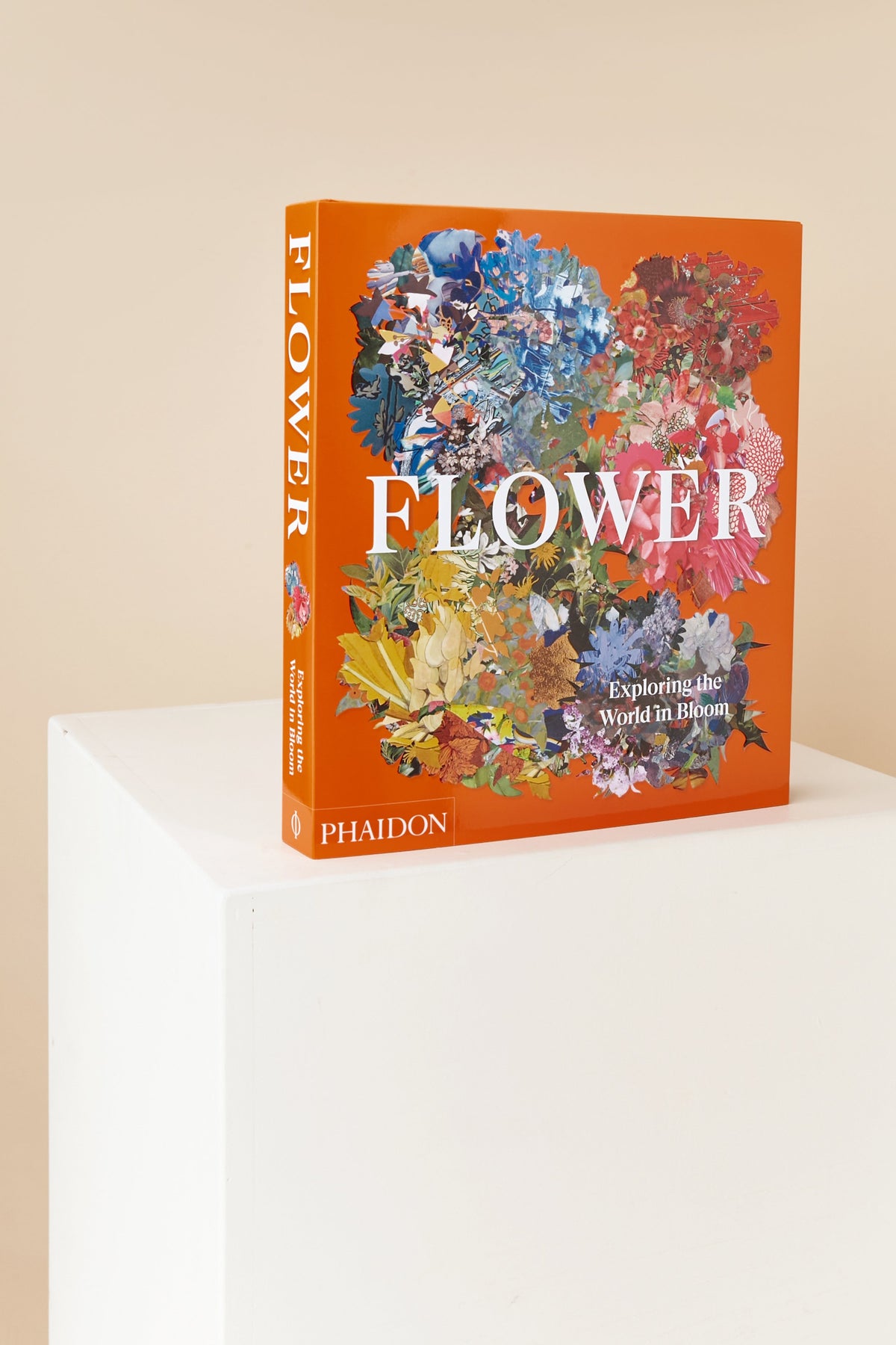 'Flower: Exploring the World in Bloom ' by Phaidon Editors, Anna Pavor