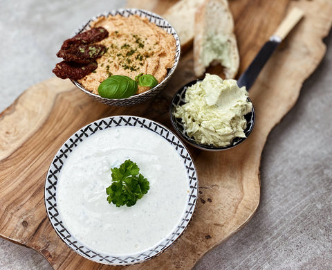 Grünkohl Basilikum Dip