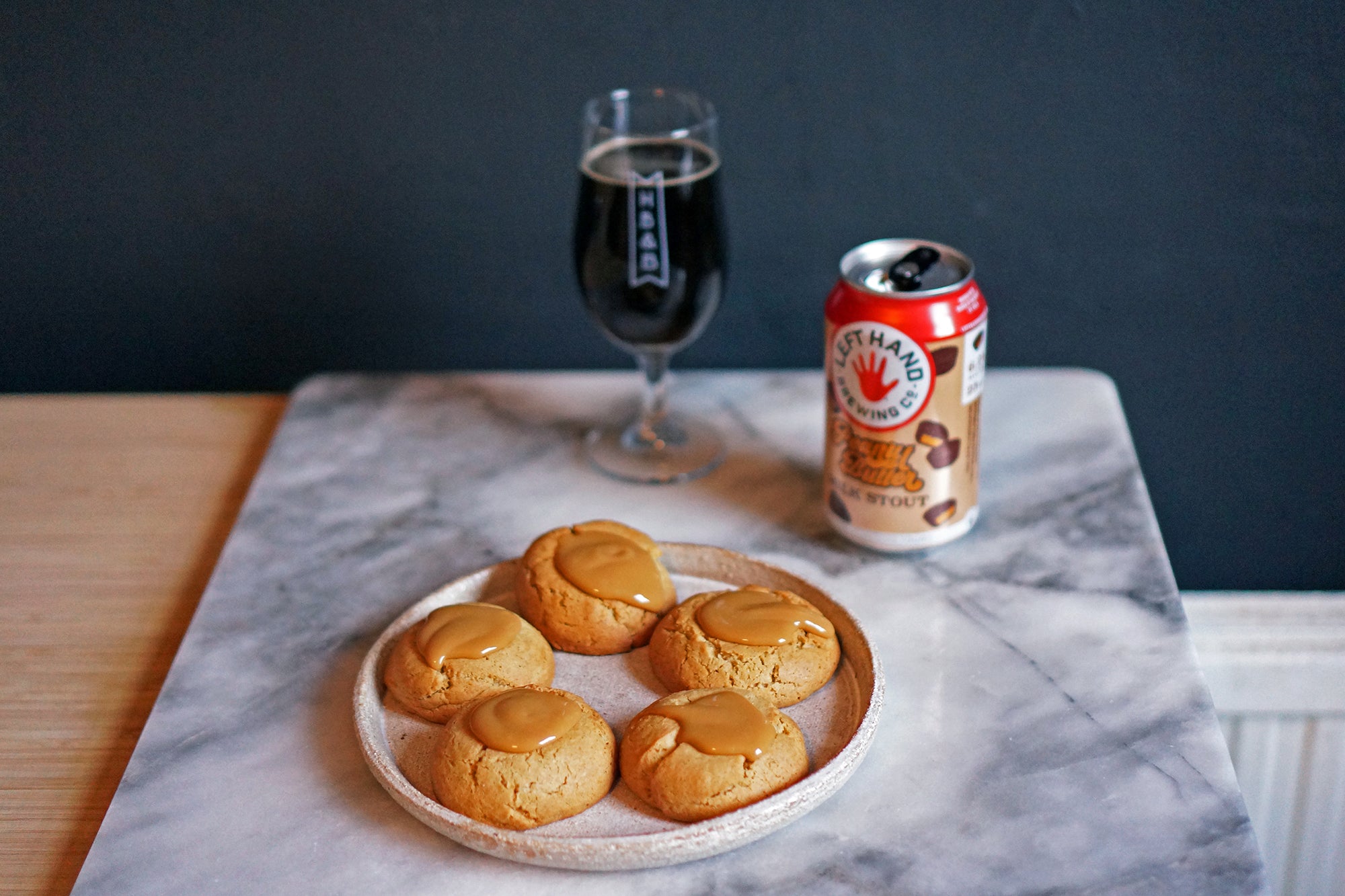 https://cdn.shopify.com/s/files/1/1035/1939/files/3.TahiniCookiesAndPeanutButterStout.jpg?v=1642695599