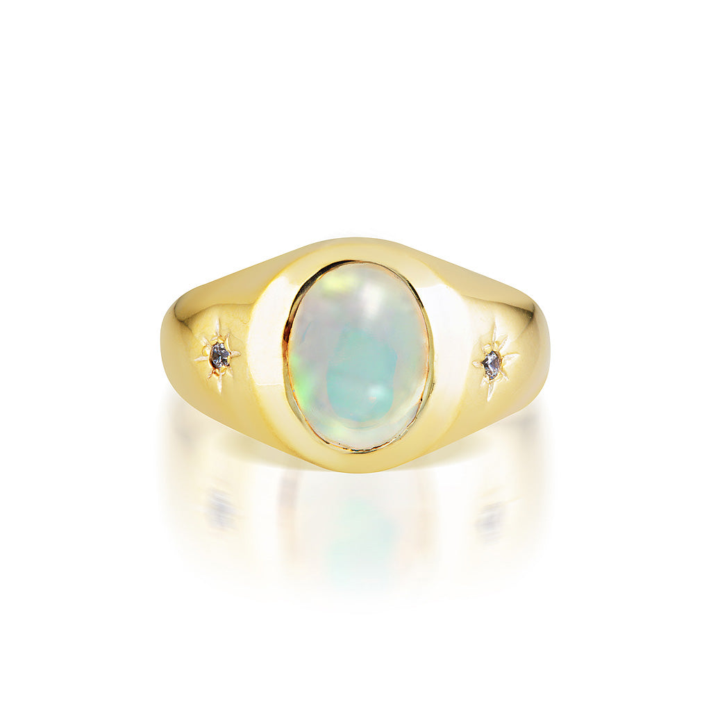 gold ring with opal stone