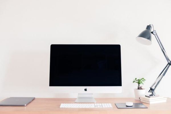 What is the best desk setup for productivity? - Quill Blog