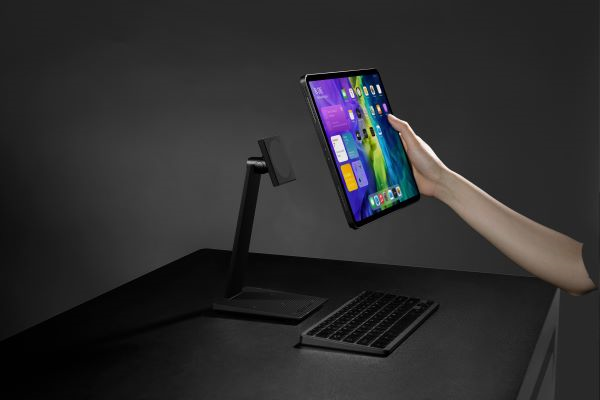 PITAKA magnetic iPad Pro stand improves your work productivity