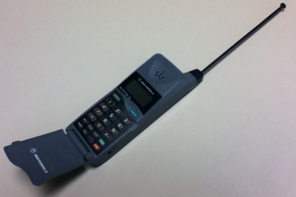 the pocket-sized Motorola MicroTAC