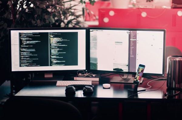 What is the best desk setup for productivity? - Quill Blog