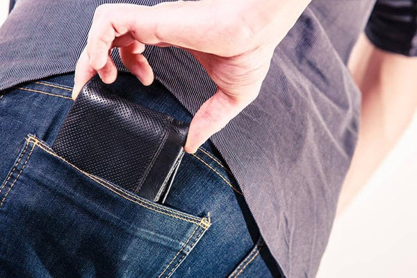 bulky wallet may lead to wallet neuropathy