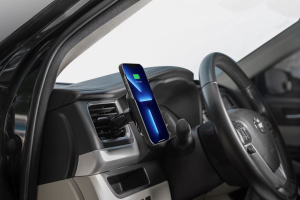 pitaka car mount