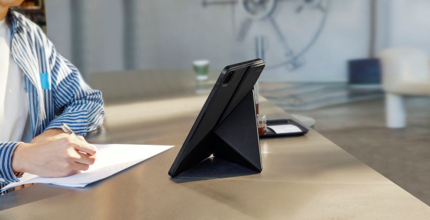 pitaka ipad cover that stands the device in portrait mode