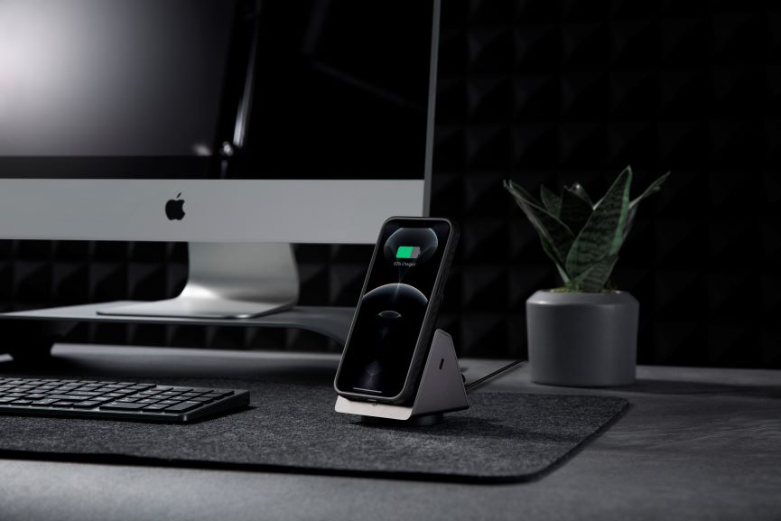pitaka magez slider a versatile wireless charger for desk