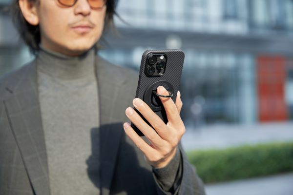 pitaka magnetic phone grip