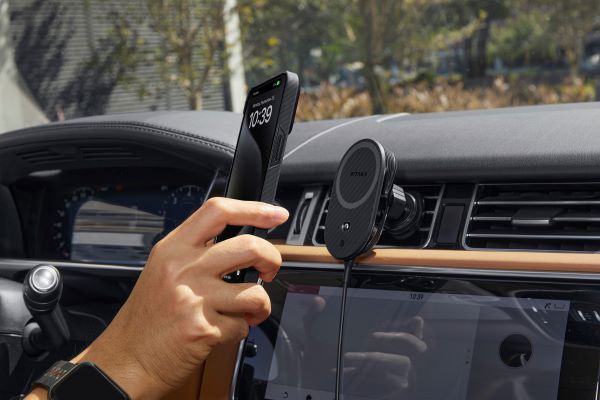 pitaka magsafe car mount with wireless charging for iphone 15