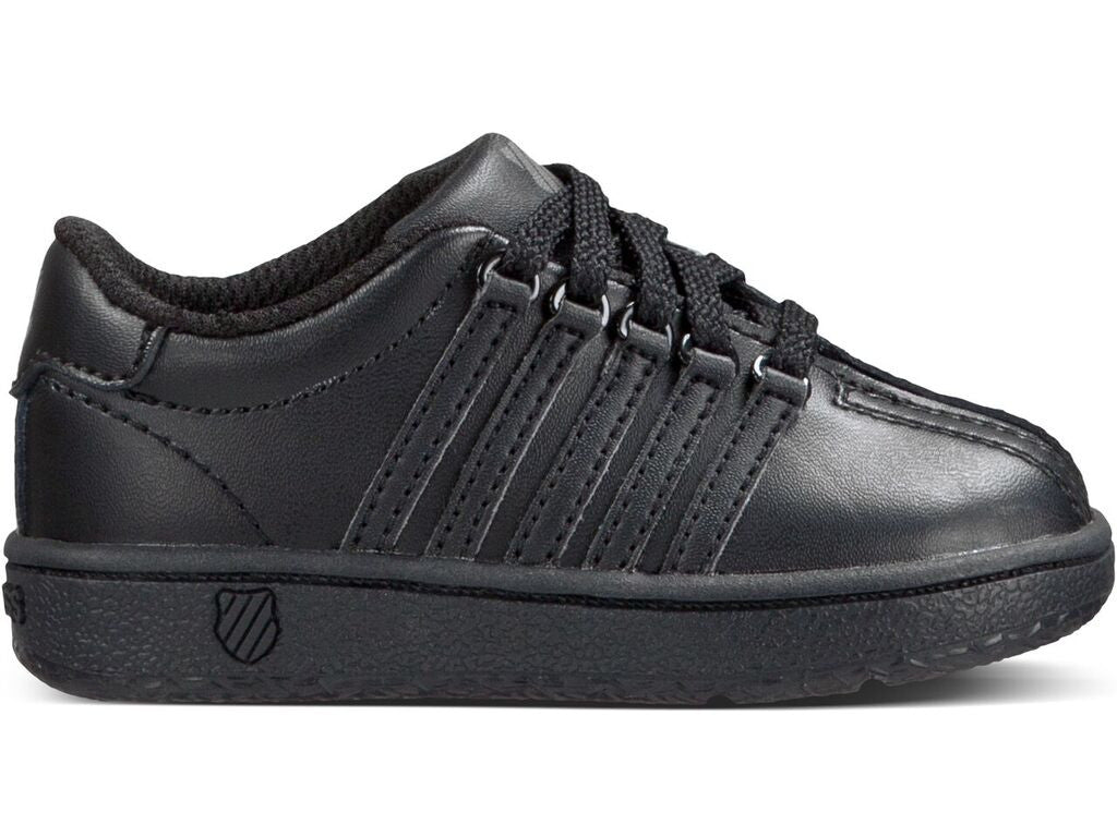 all black leather tennis shoes