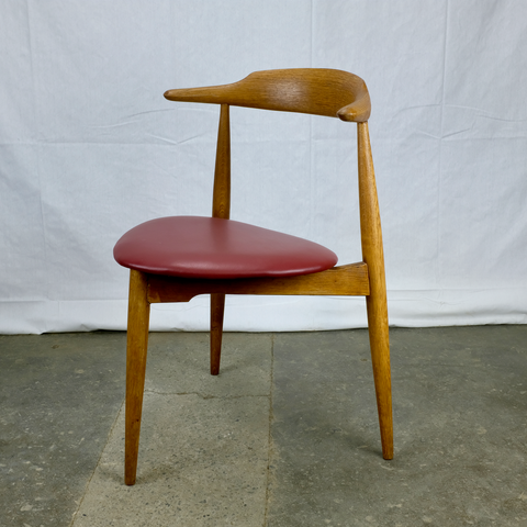 Hans J. Wegner Heart Chair in Oak