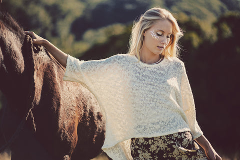 Dreamers and Drifters blog delish jumper and horse