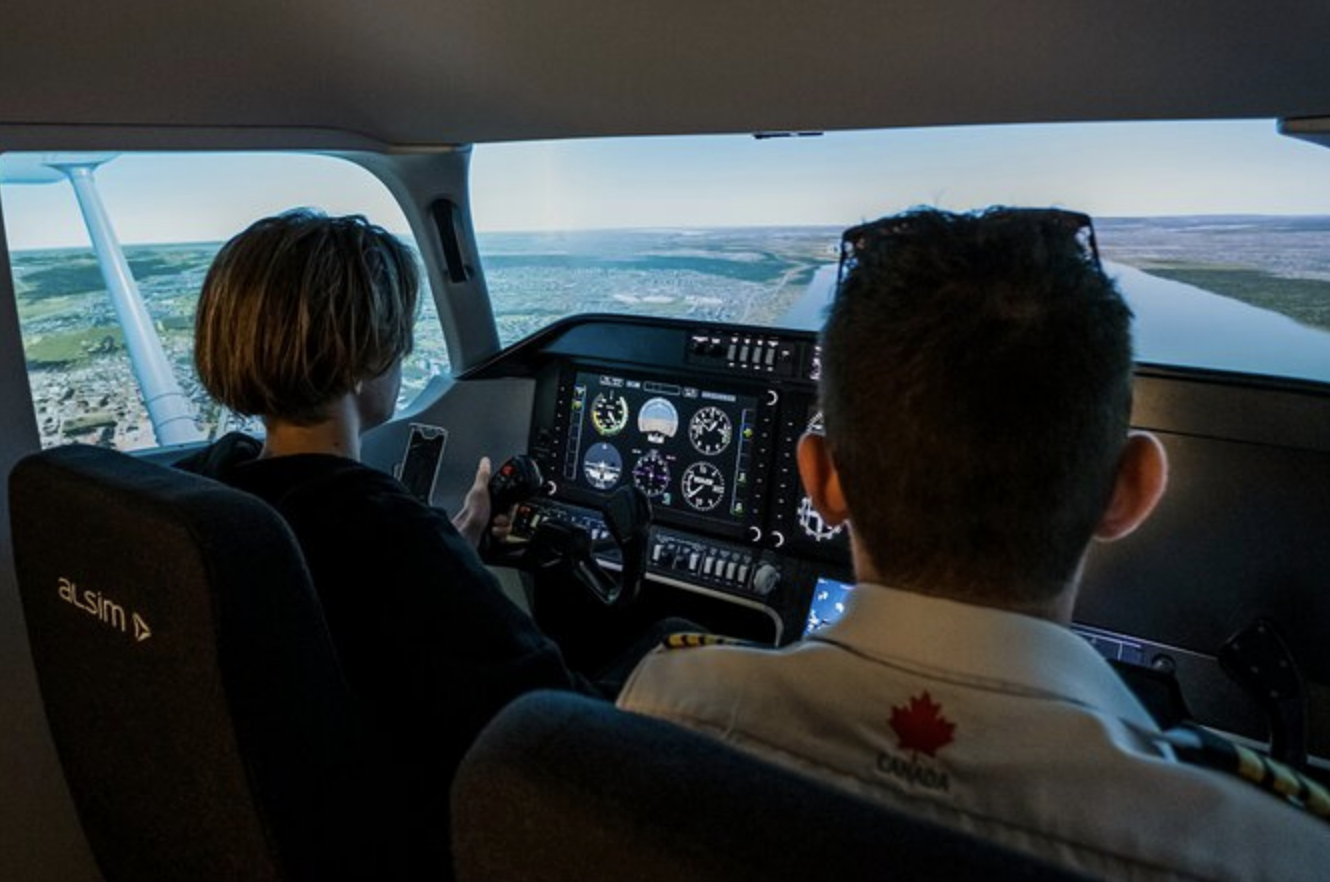 10. Initiation to Airplane and Helicopter piloting in Gatineau-Ottawa