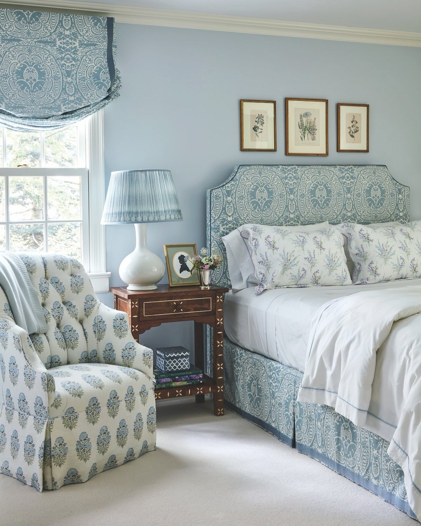 12. Classic Blue Toile with Lavender Accents (Blue and Green Bedroom Ideas)
