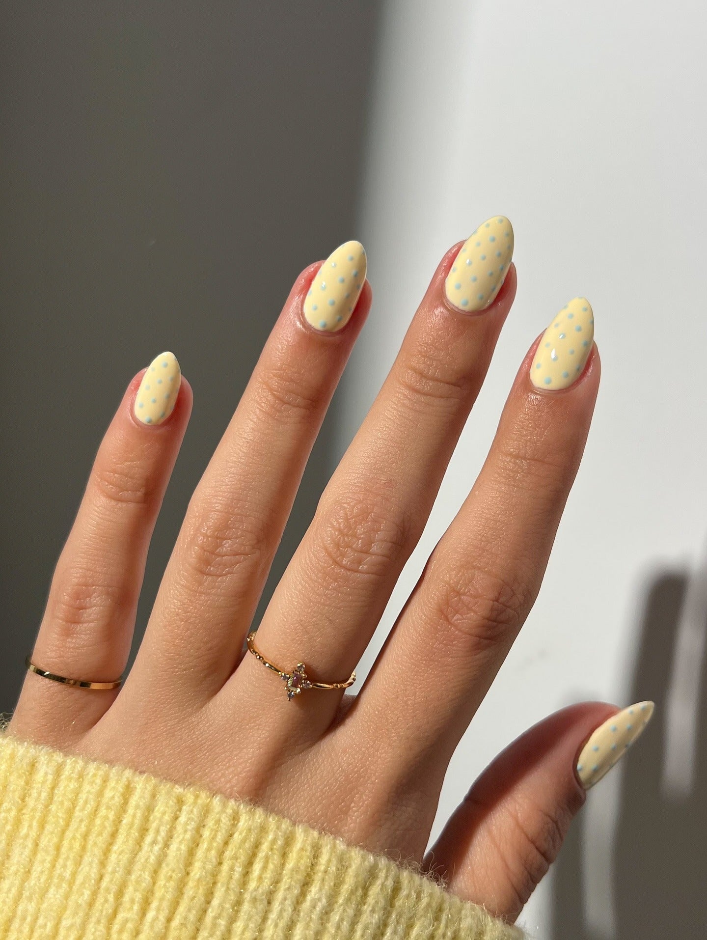 15. Blue Dot Pastel Play (Pastel Yellow Nail Ideas)
