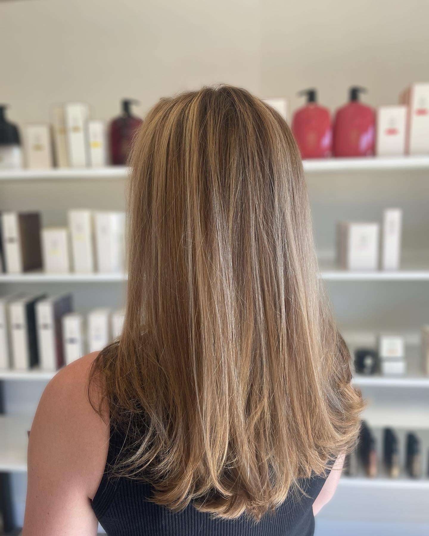 16. Refined Caramel Highlights on Medium Brown Hair (Caramel Hair Color)