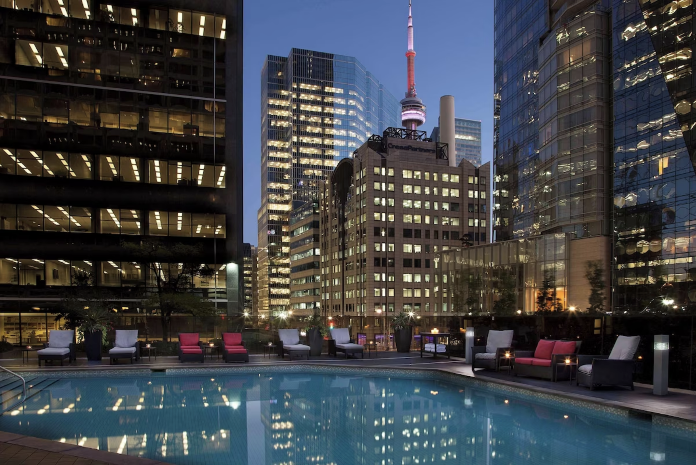 4. Hilton Toronto - Best Hotels in Toronto with Rooftop Pools