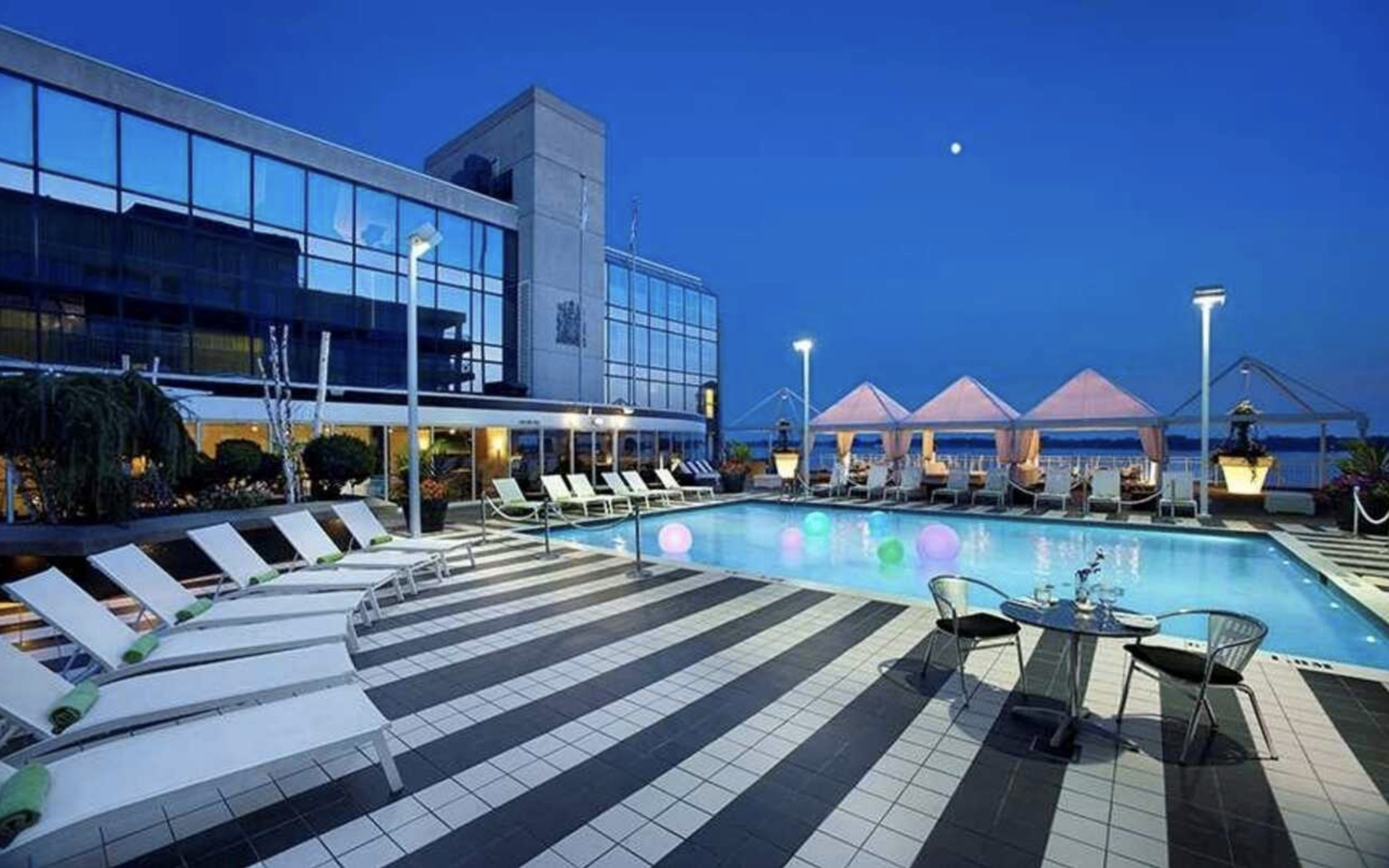 6. Radisson Blu Toronto Downtown - Best Hotels in Toronto with Rooftop Pools