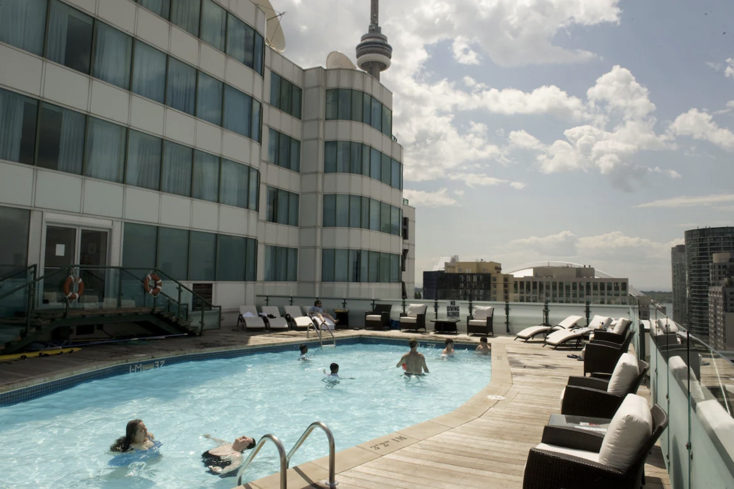 8. Hyatt Regency Toronto - Best Hotels in Toronto with Rooftop Pools