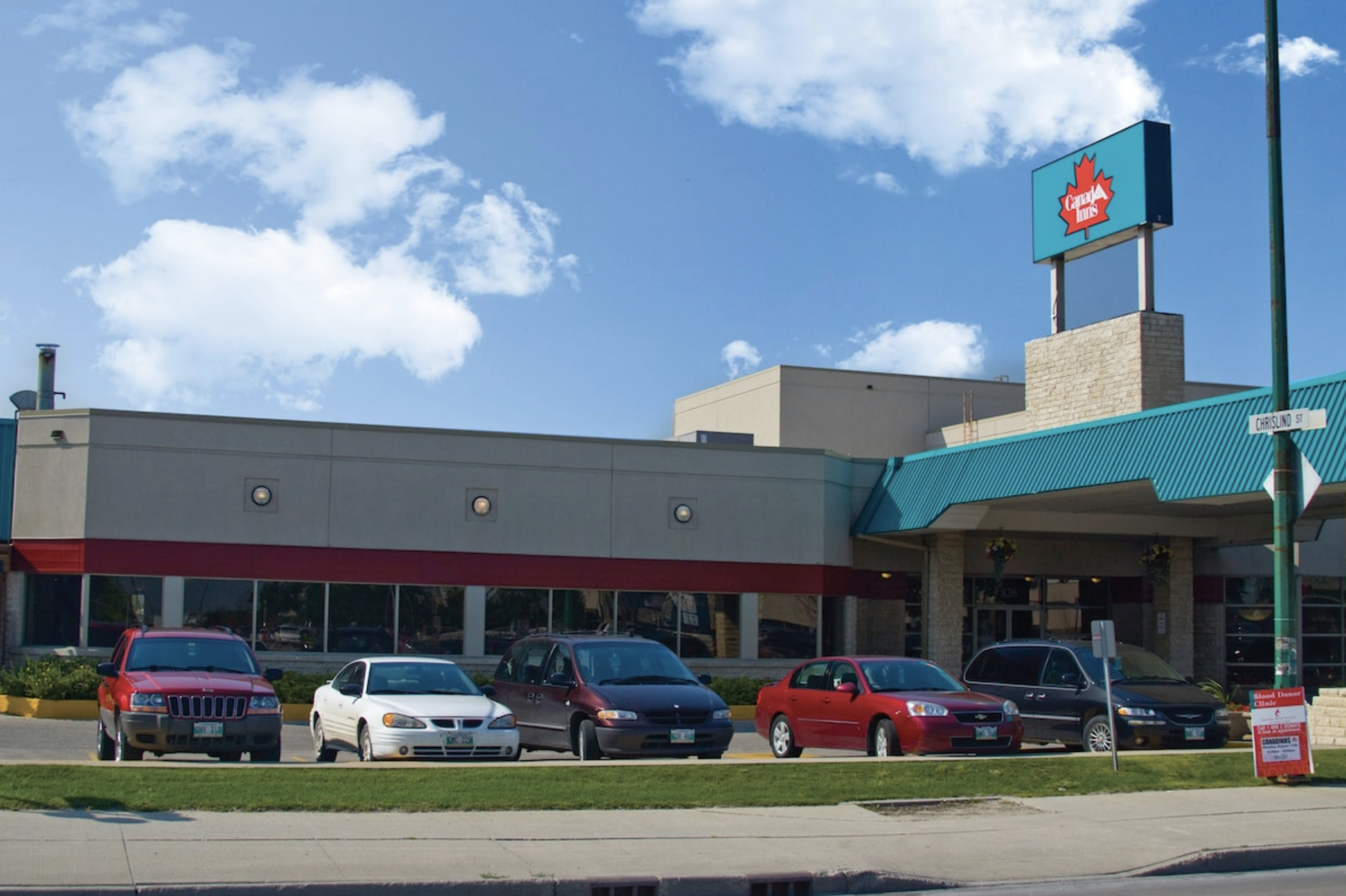 Canad Inns Destination Centre Transcona Exterior