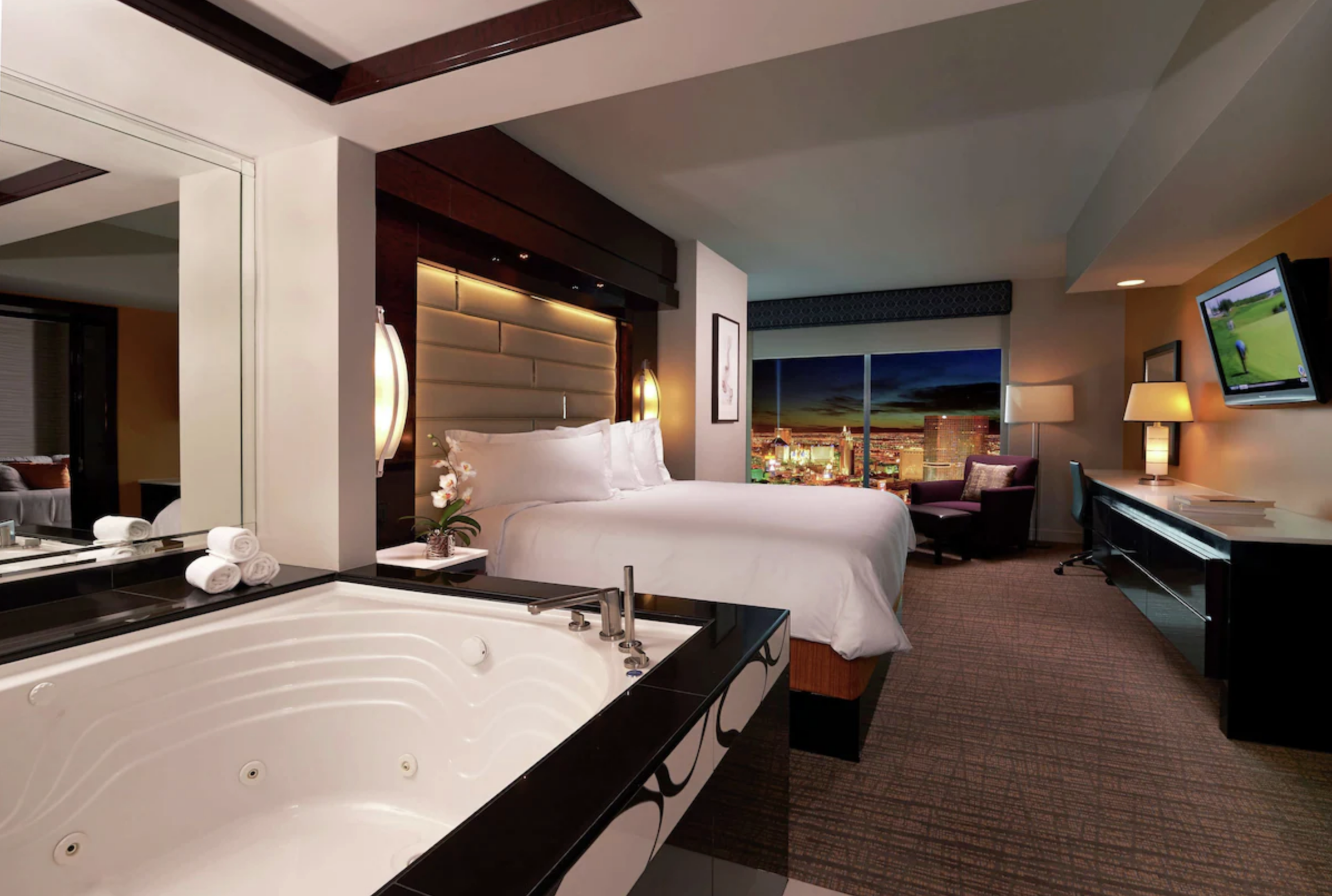 Honeymoon Suite With Jacuzzi - Natura Luxury Boutique Hotel