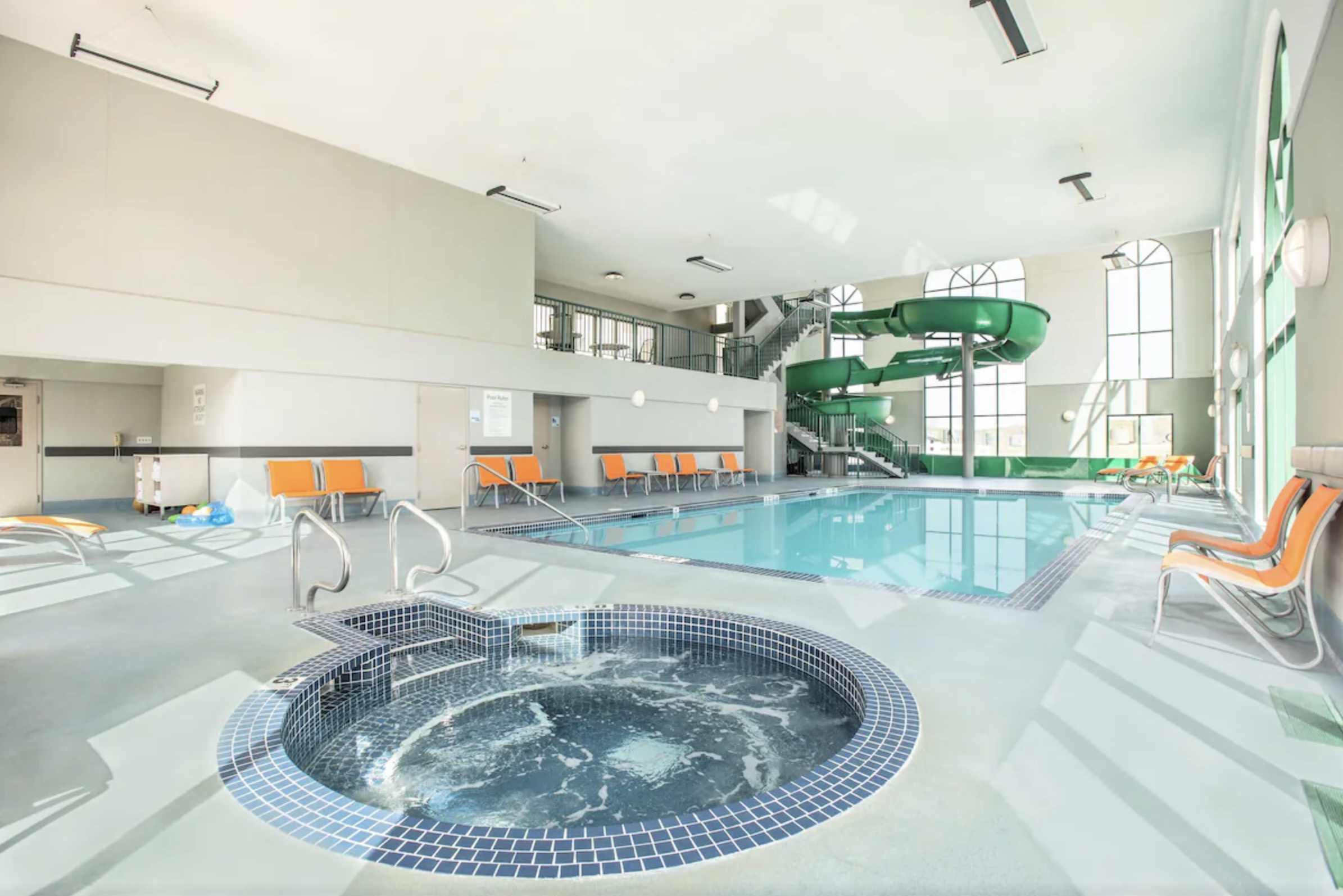 Holiday Inn Express & Suites Medicine Hat Transcanada Hwy 1, an IHG Hotel Pool, Hot Tub and Waterslide