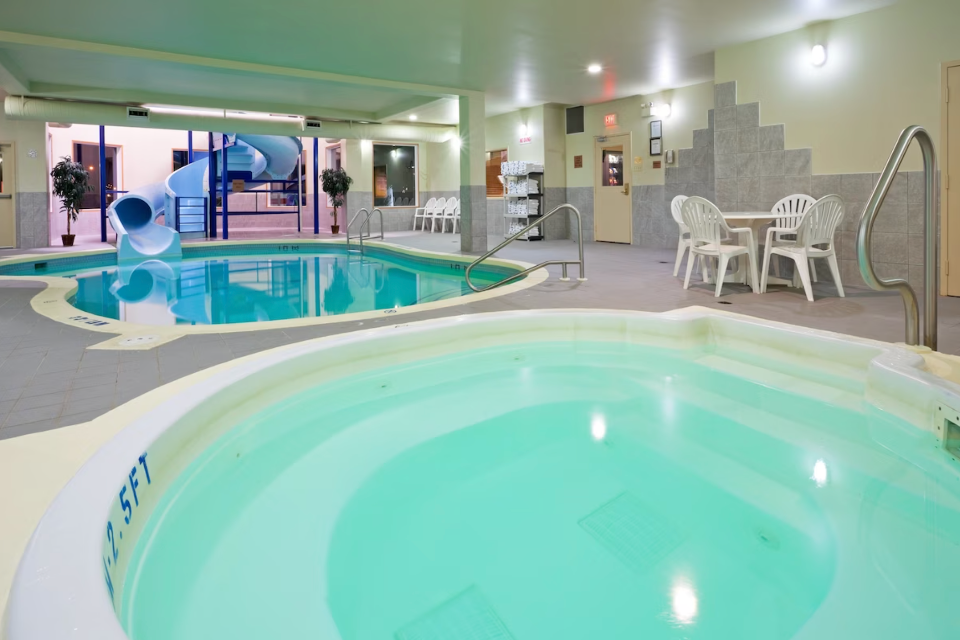 Holiday Inn Hotel & Suites Regina, an IHG Hotel Pool, Hot Tub and Waterslide