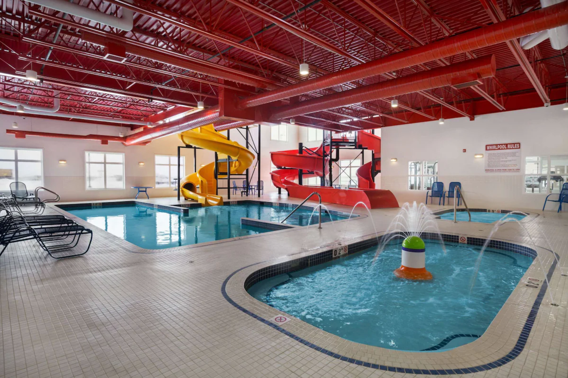 Ramada by Wyndham Emerald Park/Regina East Waterslide and Pool