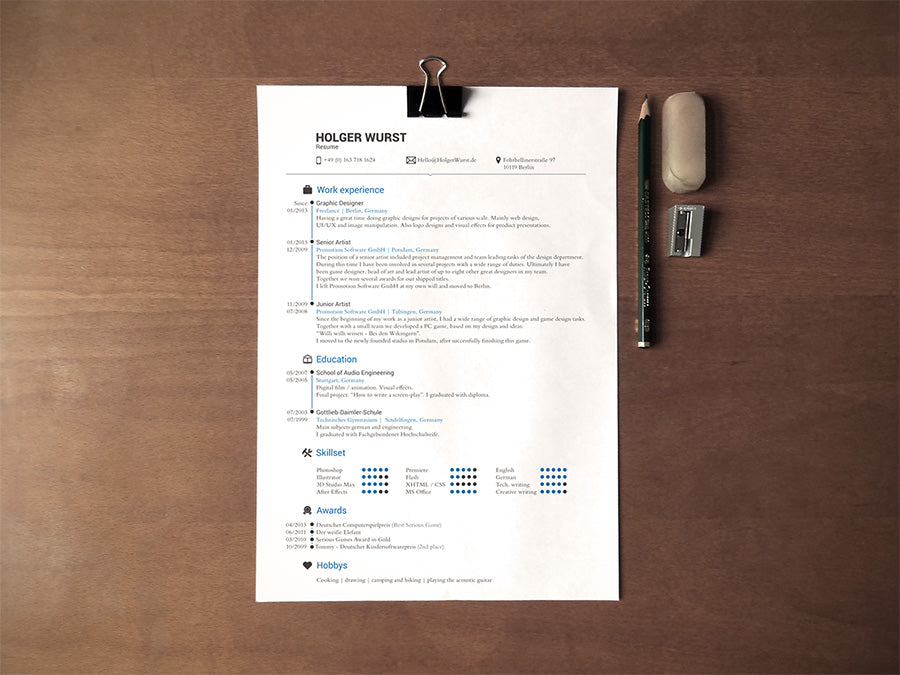 Download Free Resume Mockups on Desk - CreativeBooster