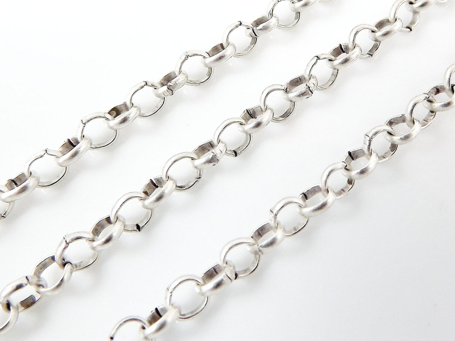 3.5mm Silver Rolo Chain, Round Link Jewelry Making Chain, Matte Antiqu –  LylaSupplies