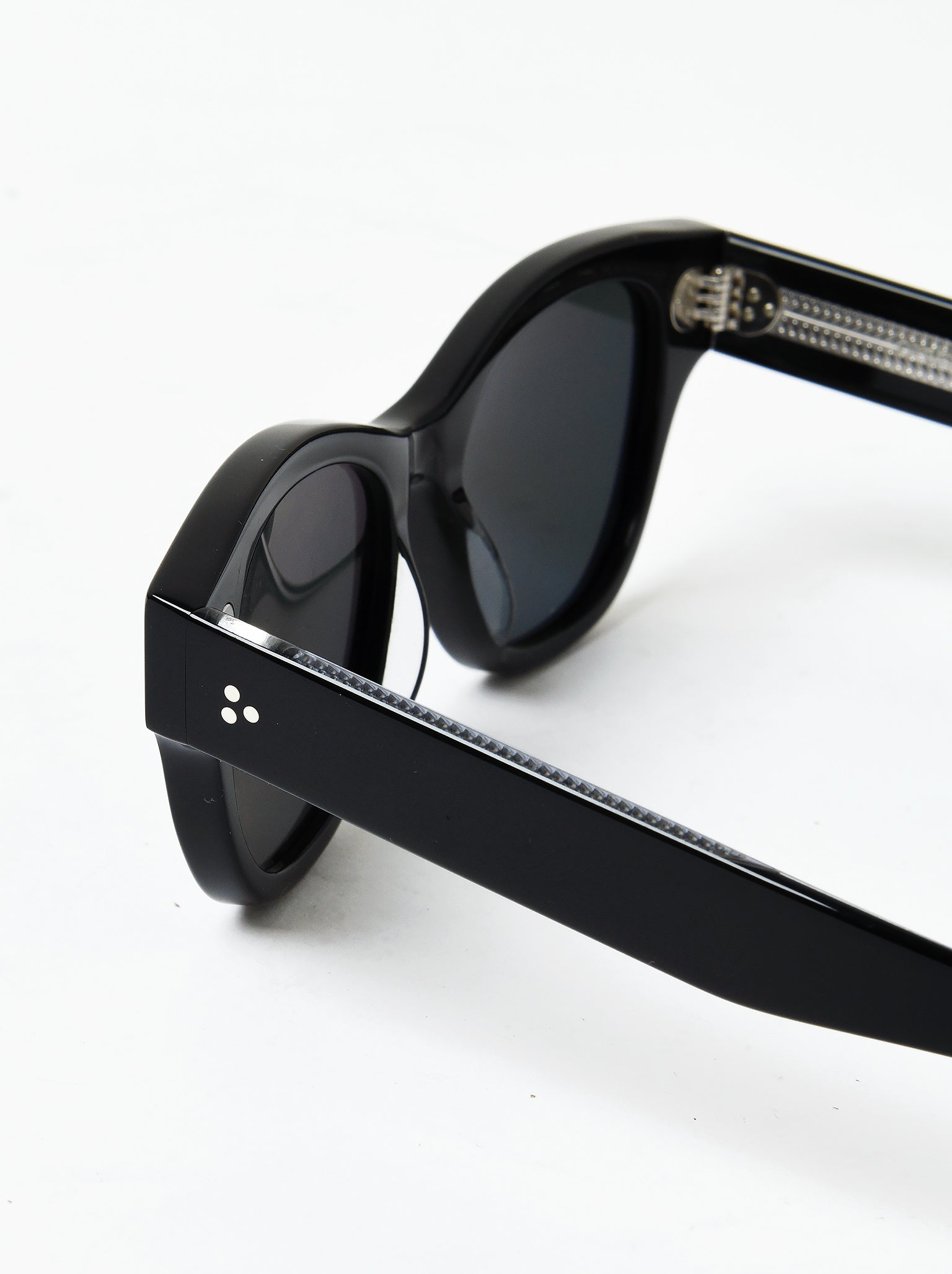 Oliver Peoples Eadie Sunglasses - Saint Bernard