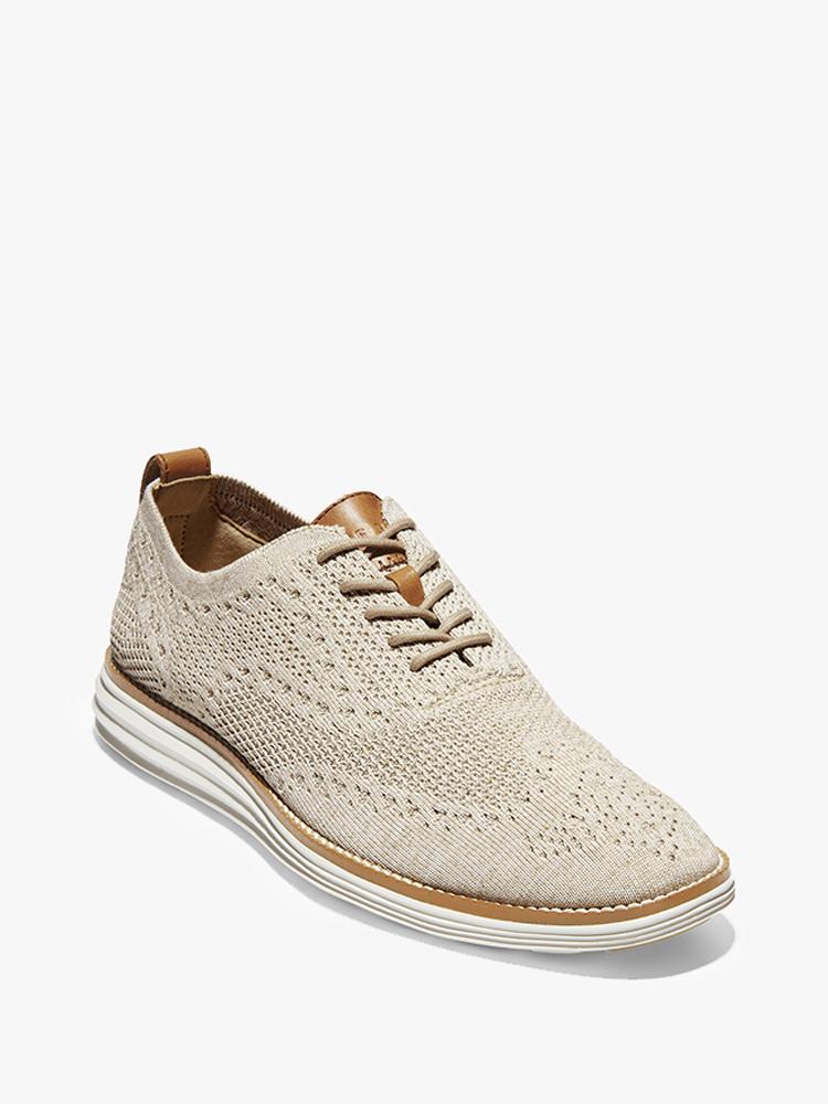 wingtip running shoes