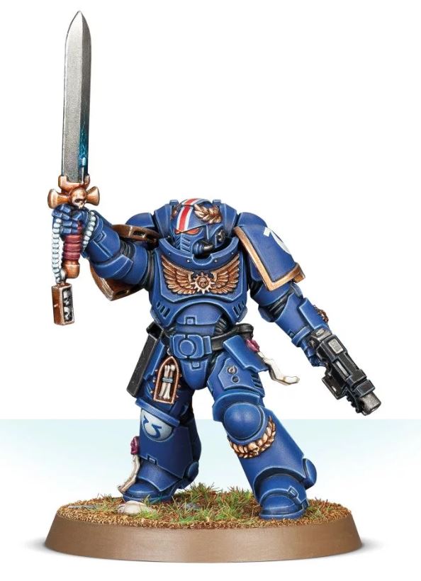 Warhammer 40K: Space Marines Primaris Lieutenant With Power Sword