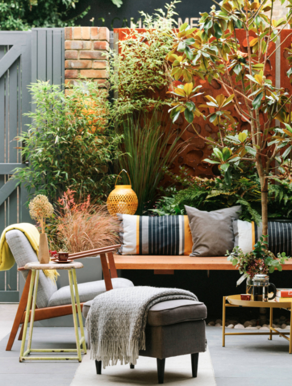 Cosy garden seating areas - seasons in colour