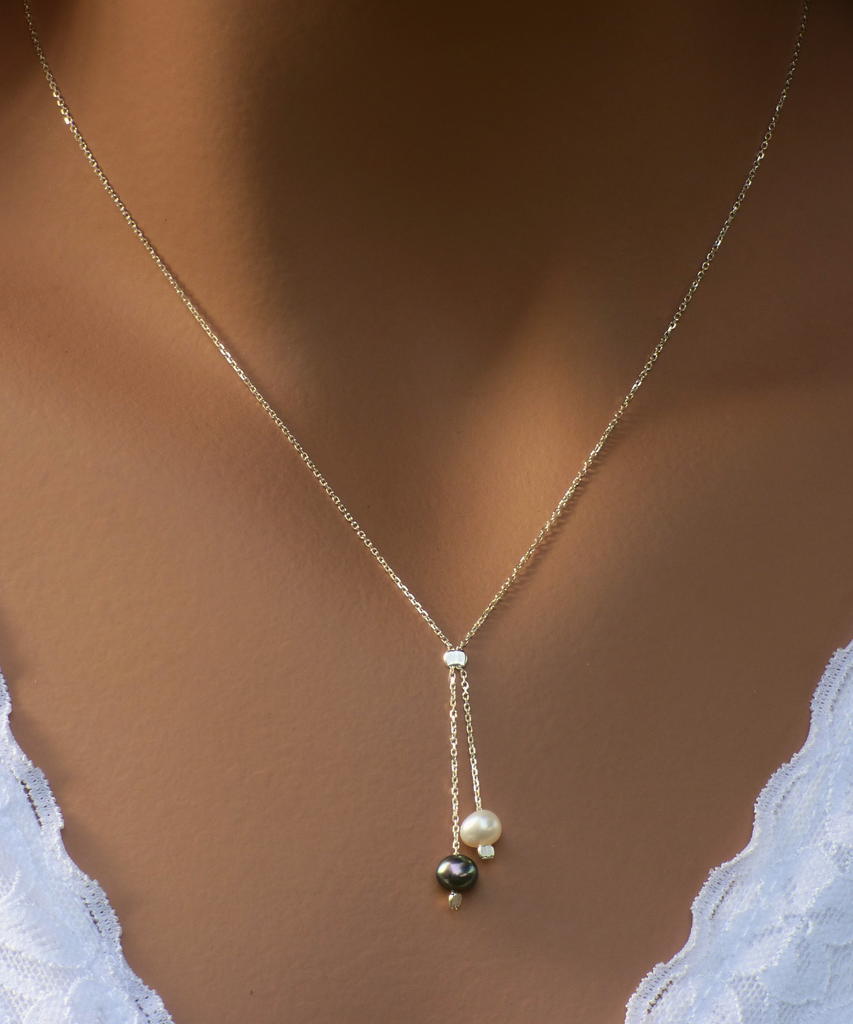 necklace with two pearls