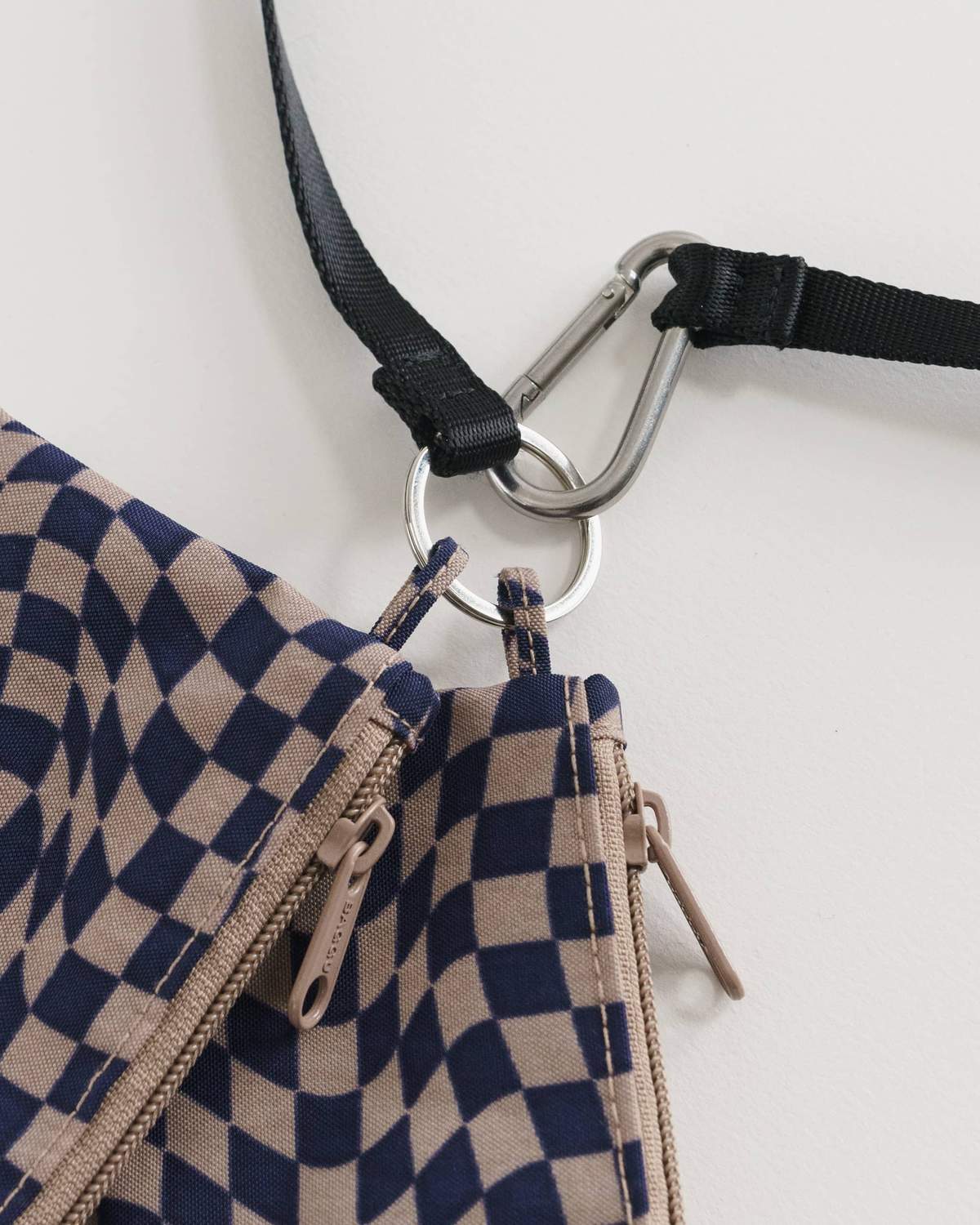 Indigo Trippy Checker Lanyard Pouch Set