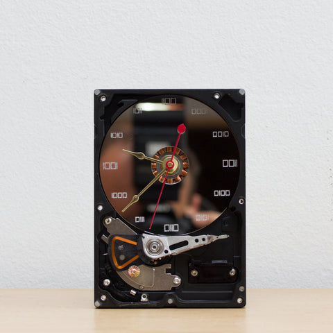 Desk Clock made of recycled HDD
