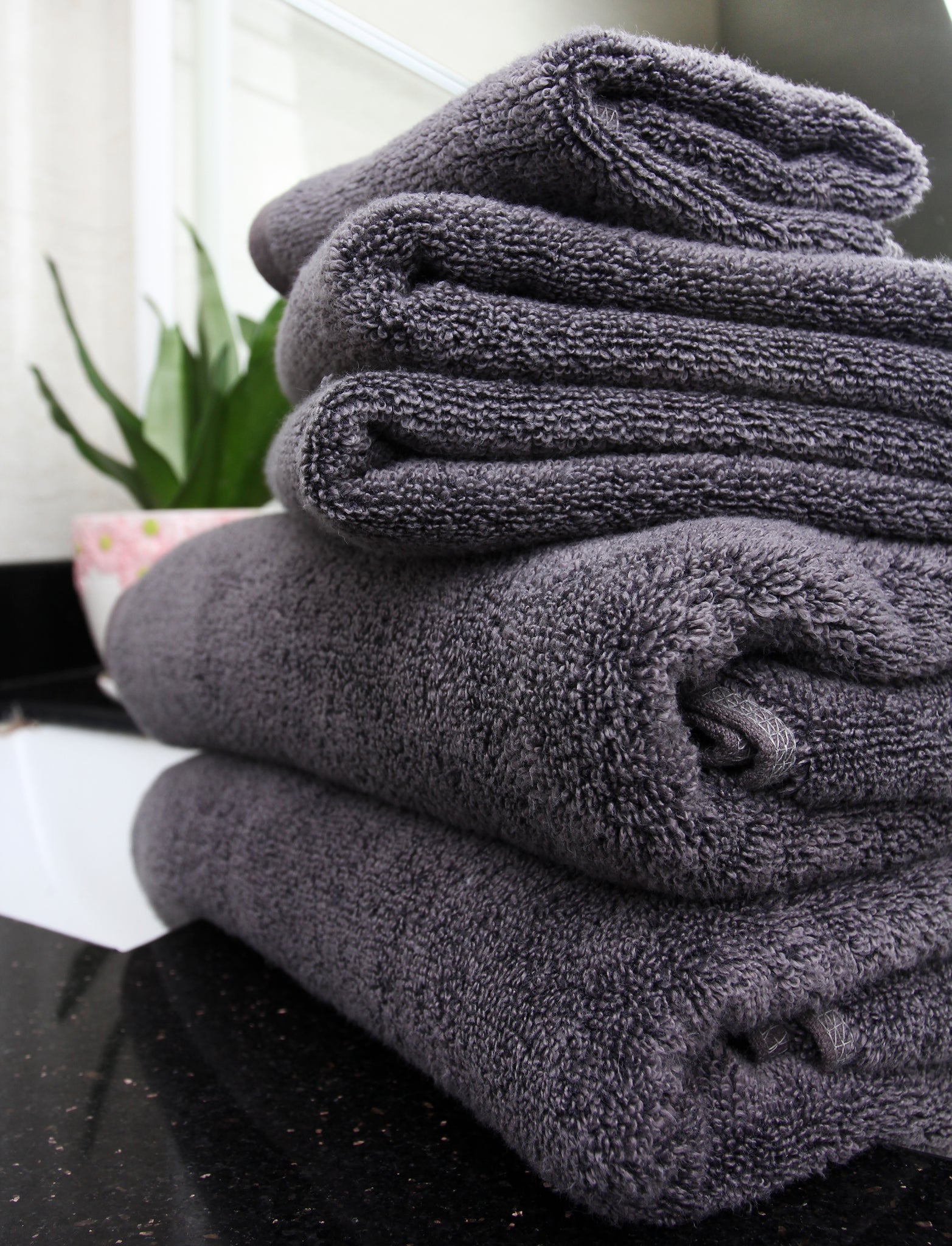 dark grey towel set