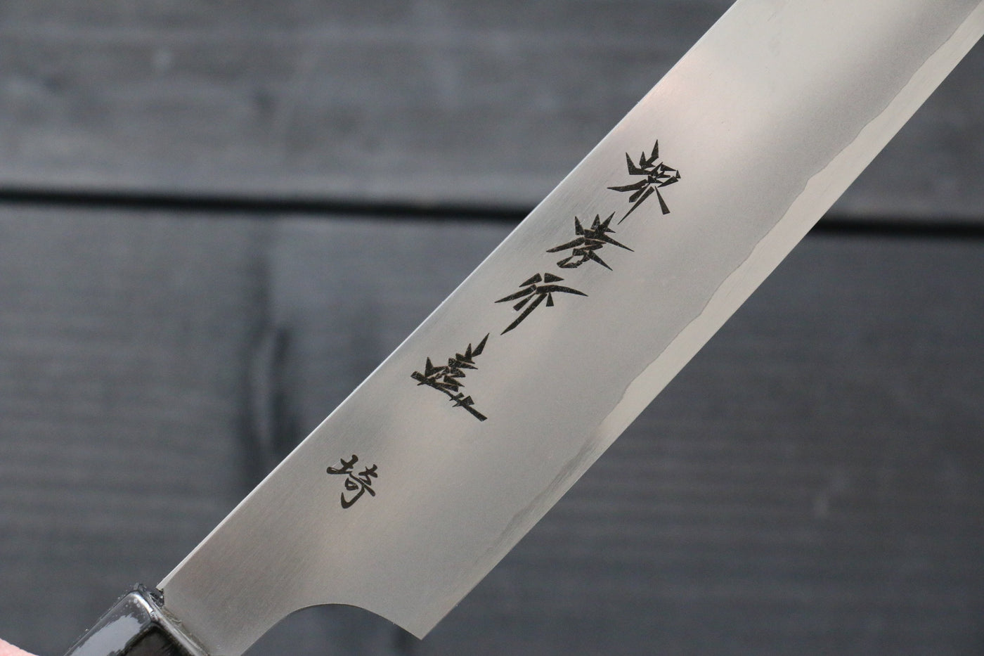 knife engraving