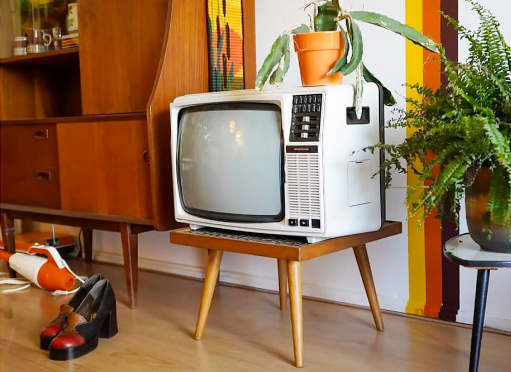 House Tour - Laura's vintage TV