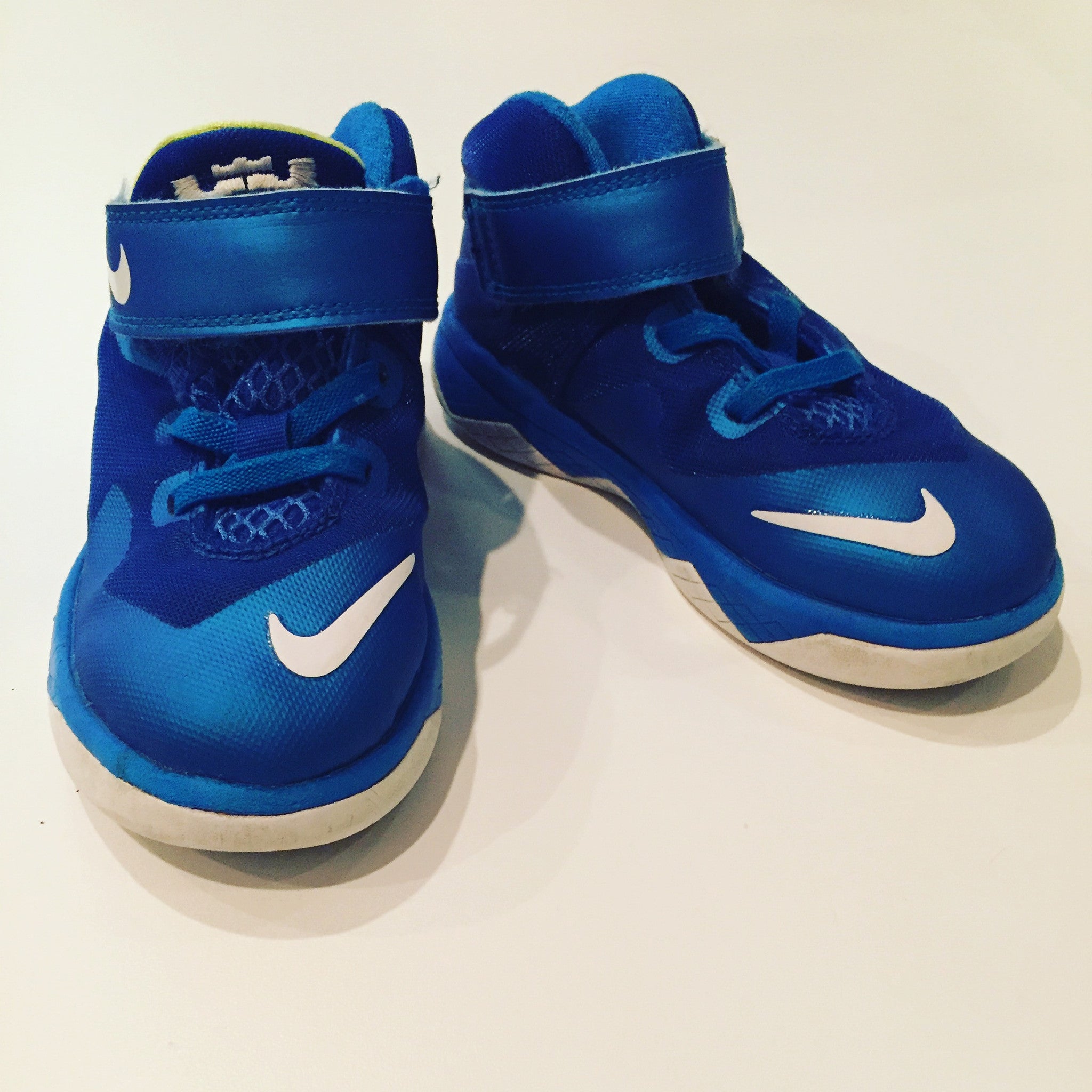 blue nike toddler shoes