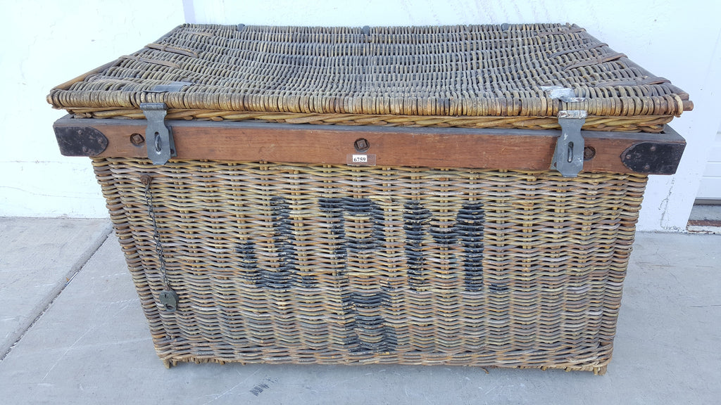 large storage basket with lid