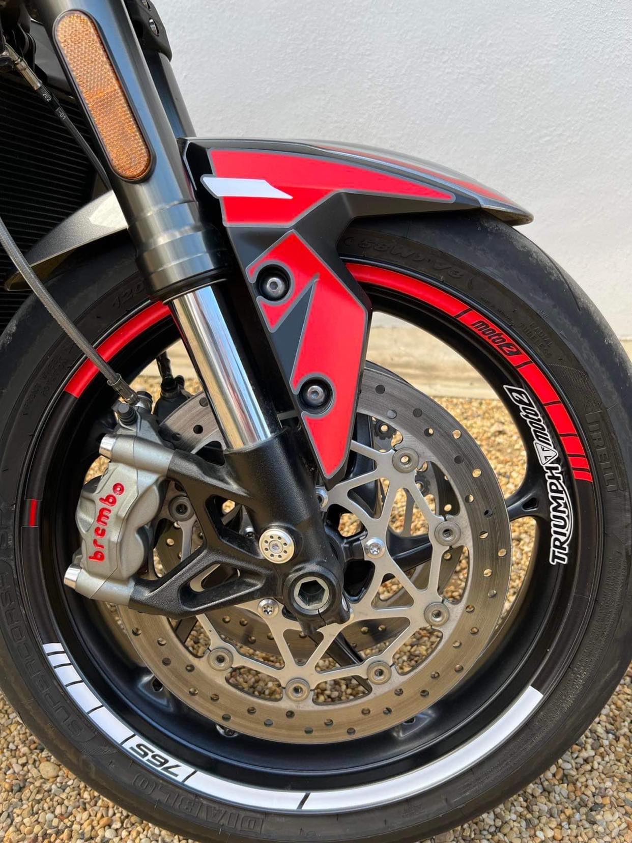 Avis et commentaires de Kit Liseret Jante Triumph Modèle 2 - Stickers moto