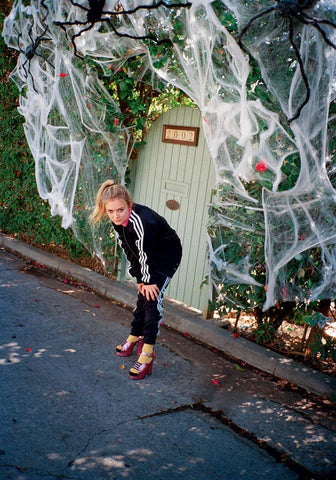 Back when Billie Lourd was shot by Gia Coppola for ID Magazine's Dec 2016 "Meet the young actresses shaping the future of Hollywood" wearing our Rhodonite signet ring